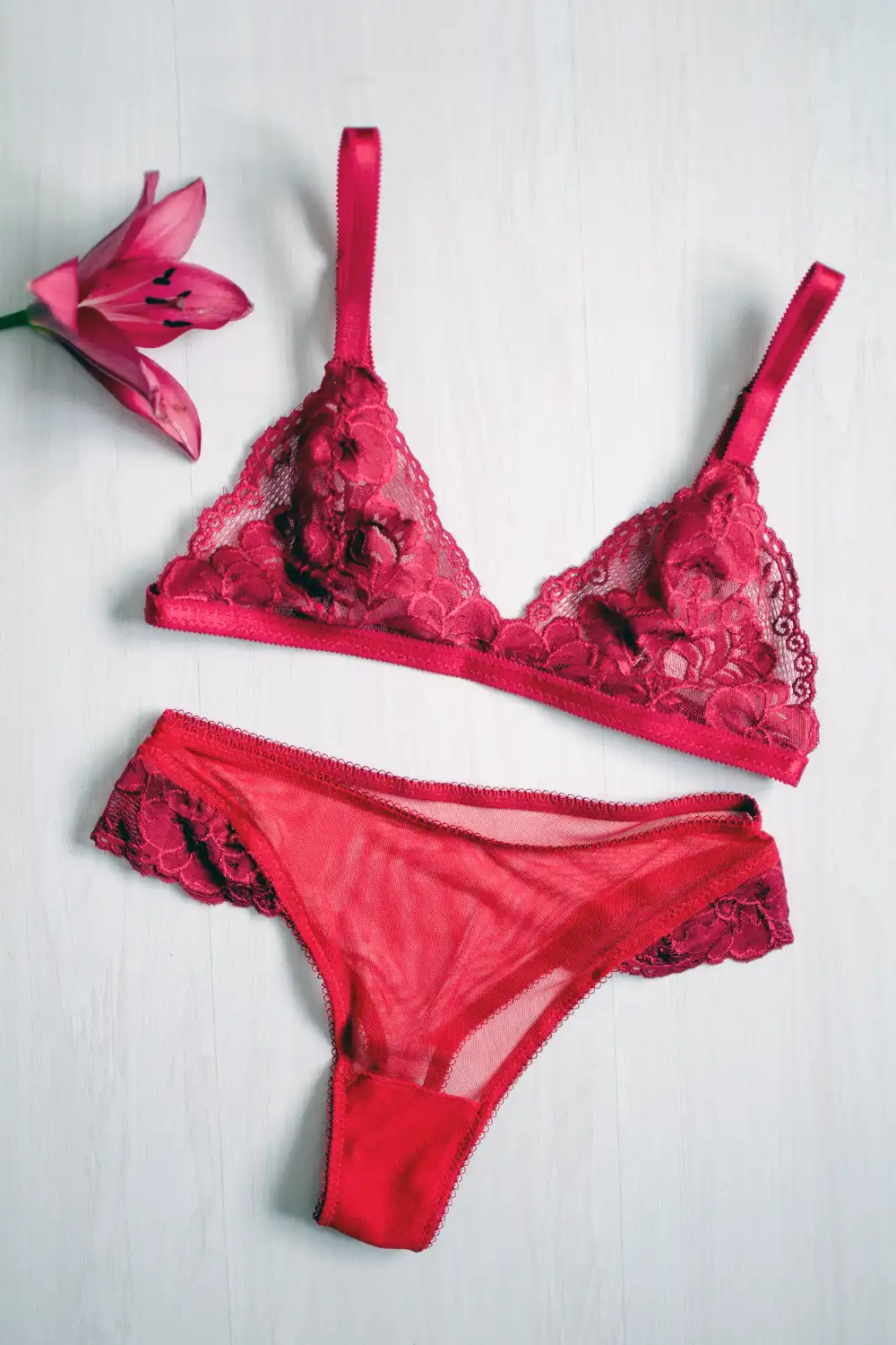 Lace underwear with women's acessories